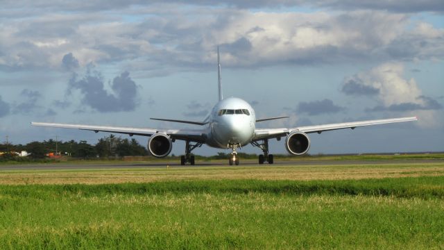 BOEING 767-300 (C-GLCA)