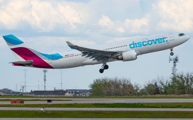Airbus A330-200 (D-AXGB)