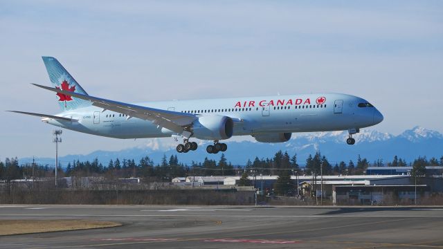 Boeing 787-9 Dreamliner (C-FRSI) - BOE573 on final to Rwy 34L to complete a C1 flight on 2.2.17. (ln 527 / cn 37176).