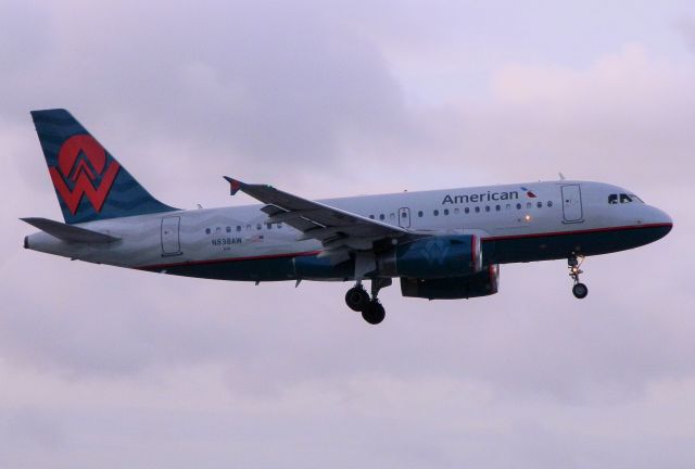 Airbus A319 (N838AW)