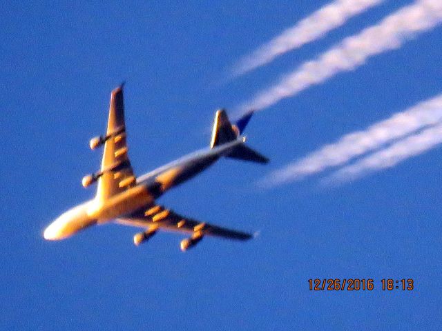 Boeing 747-400 (N120UA)