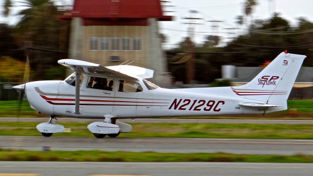 Cessna Skyhawk (N2129C) - Locally-based Cessna 172SP rolling out on runway 13R at Reid Hillview Airport.