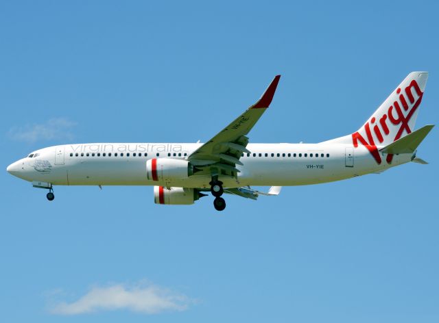 Boeing 737-800 (VH-YIE)
