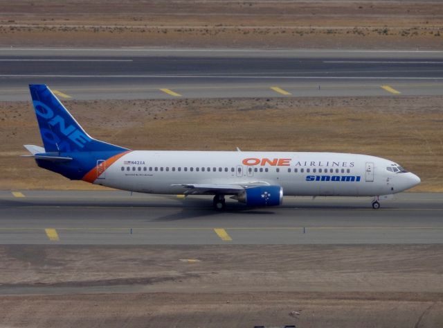 BOEING 737-400 (N42XA)