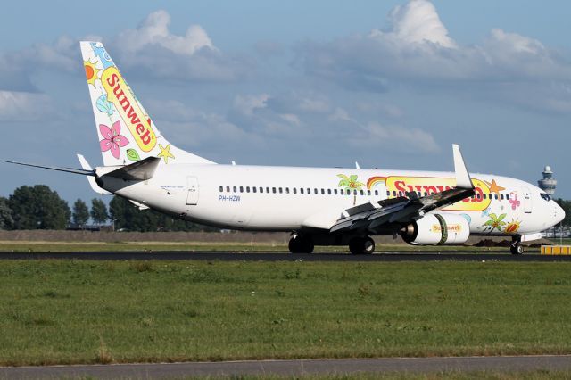 Boeing 737-700 (PH-HZW)
