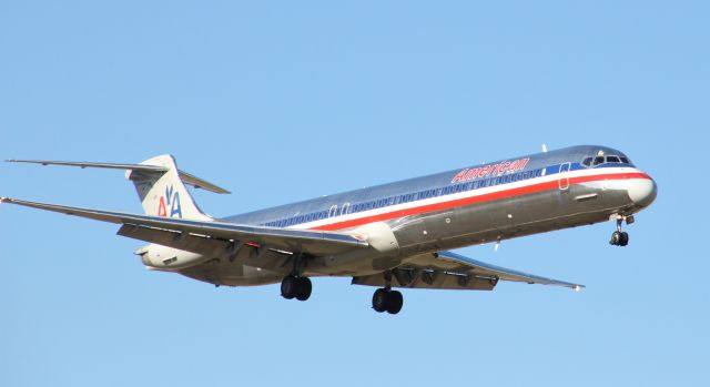 McDonnell Douglas MD-80 (N972TW)