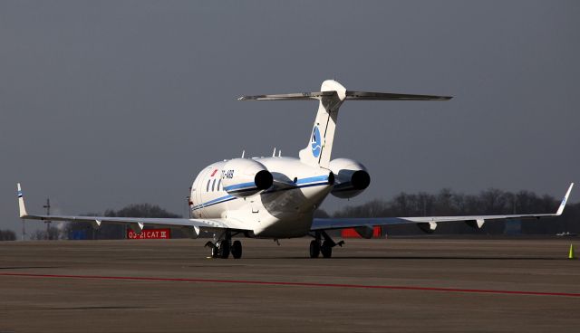 Bombardier Challenger 300 (TC-ARB)