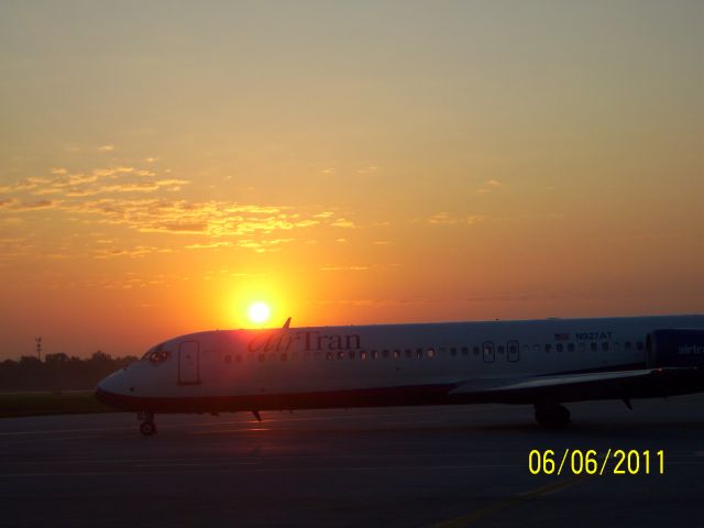 Boeing 717-200 —