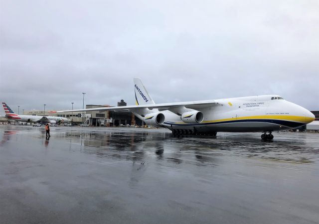 Antonov An-124 Ruslan (UR-82072) - AN124