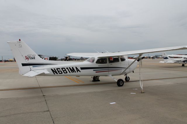 Cessna Skyhawk (N681MA)