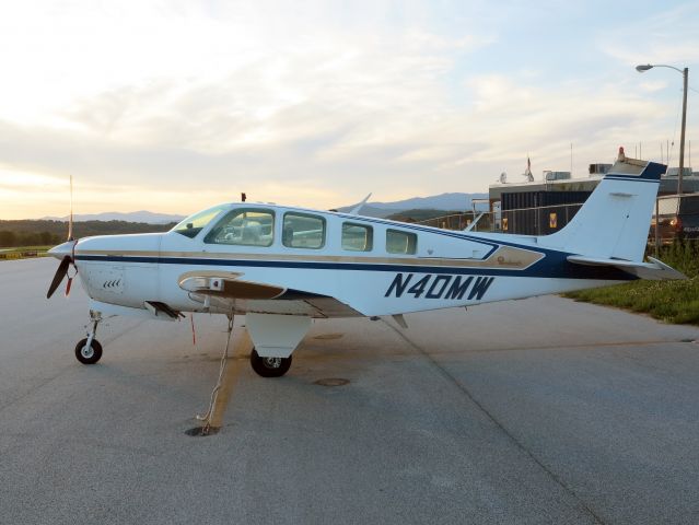 Beechcraft Bonanza (36) (N40MW) - A very nice Bonanza.