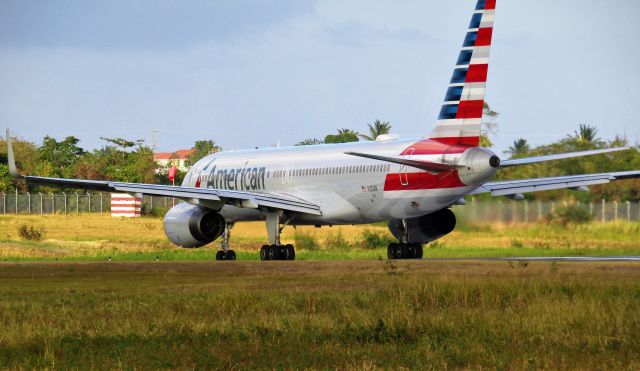 Boeing 757-200 (N183AN)
