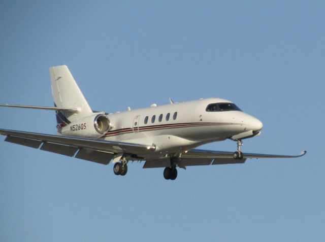 Cessna Citation Latitude (N562QS) - Landing RWY 20R