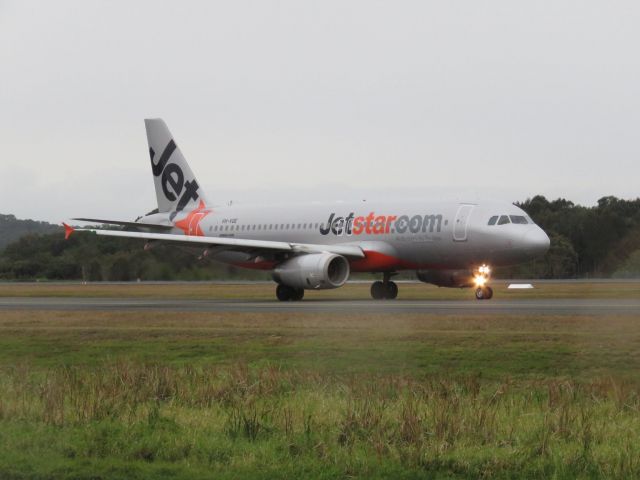 Airbus A320 (VH-VQE)