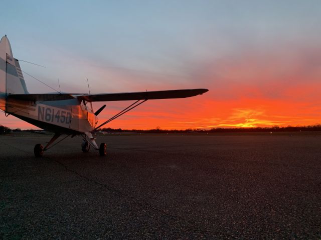 Piper PA-22 Tri-Pacer (N6145D)