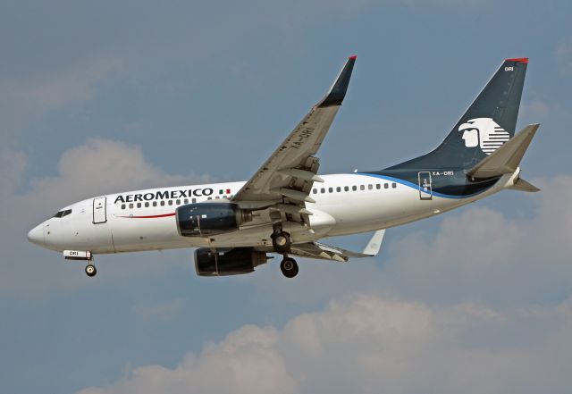 Boeing 737-700 (XA-DRI) - AeroMexico / Boeing 737-752 - MSN 35787 / XA-DRI / MMMX 06/2019