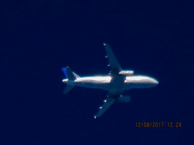 Airbus A319 (N831UA)