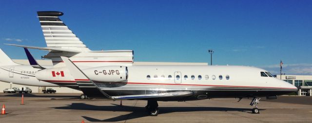 Dassault Falcon 900 (C-GJPG)