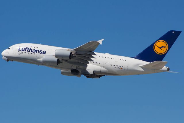 Airbus A380-800 (D-AIML)