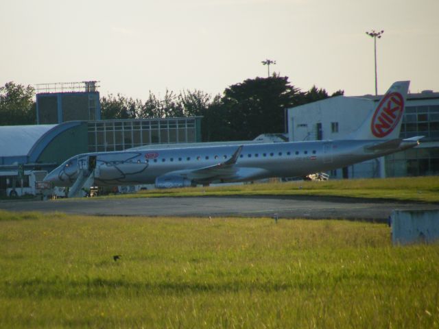 de Havilland Dash 8-400 (OE-IHD) - OE-IHD EMBRAER ERJ 190   CN 19000354 OF FLY NIKI SEEN HERE AT SHANNON ON JUNE 11TH 2011