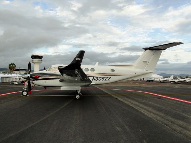 Beechcraft Super King Air 200 (N8082Z)