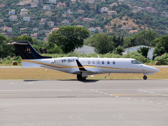 Learjet 40 (VP-BHT) - june 2015