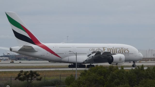 Airbus A380-800 (A6-EUU)