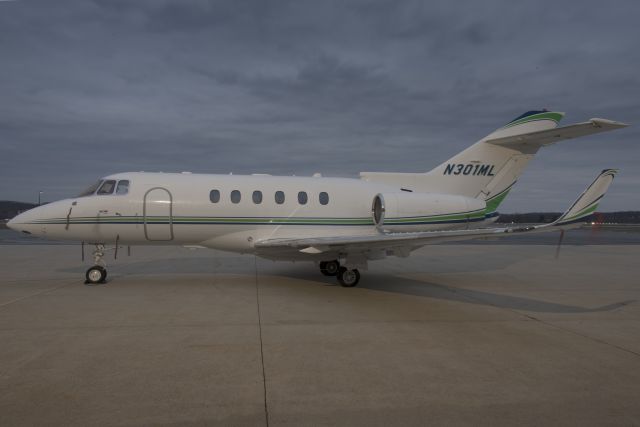 Hawker 800 (N301ML)