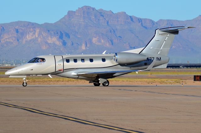 Embraer Phenom 300 (N577JM)