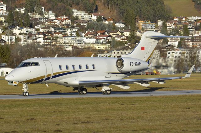 Bombardier Challenger 300 (TC-KAR)