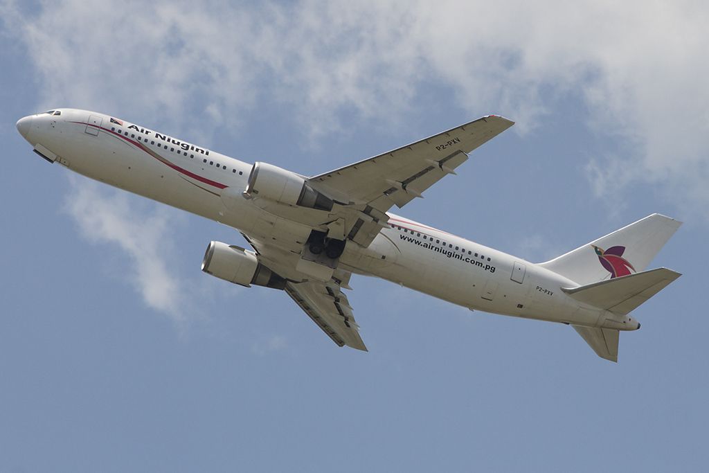 BOEING 767-300 (P2-PXV) - Overhead the Acacia Street Loop