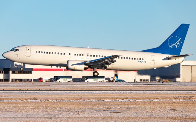 BOEING 737-400 (N804TJ)