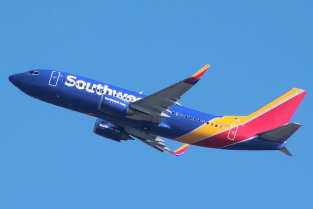 BOEING 737-300 (N655WN)