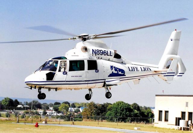 Aerospatiale Dauphin 2 (SA-365C) (N896LL)