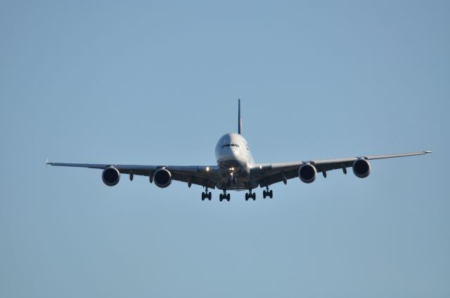 Airbus A380-800 (D-AIMA) - 2012/12/10