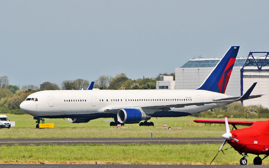 BOEING 767-300 (N1501P) - cargo aircraft management (ex delta) b767-3p6er n1501p at shannon after arriving from wilmington for cargo conversion in tel aviv for amazon prime air n409az 13/5/19.