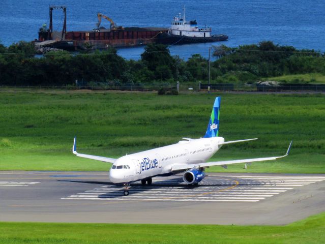 Airbus A321 (N970JB)