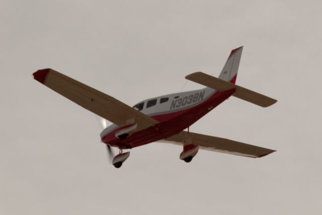 Piper Cherokee (N3038N) - Based at RELIANT AIR, where you find the lowest fuel price on the Danbury (KDXR) airport!