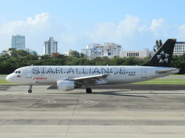 Airbus A320 (N195AV)