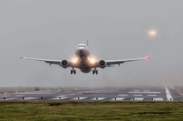 Boeing 737-800 — - IMC day at DCA