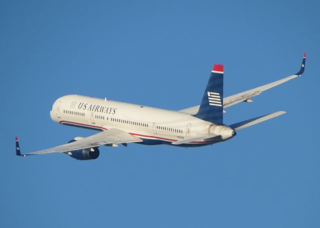 Boeing 757-200 (N938UW)