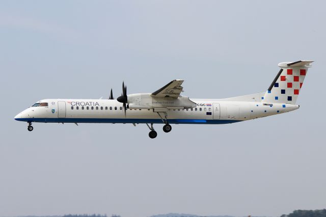 de Havilland Dash 8-400 (9A-CQC)