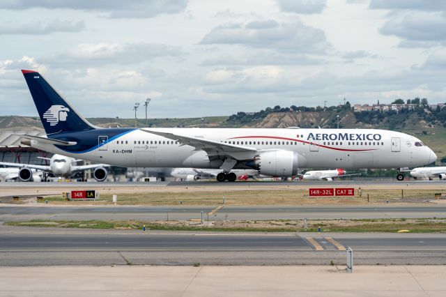 Boeing 787-9 Dreamliner (XA-DHM)