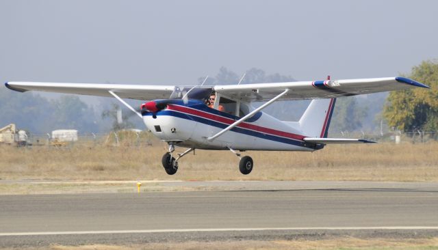 Cessna Skyhawk (N7458X)