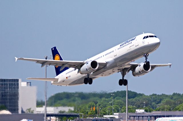 Airbus A321 (D-AIDX)