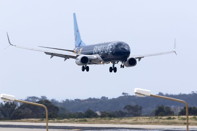 Boeing 737-800 (G-FDZG)