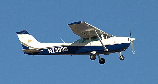 Cessna Skyhawk (N73938)