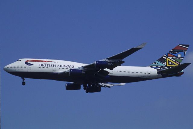 Boeing 747-400 (G-BNLJ) - Final Approach to Narita Intl Airport Rwy34L on 1998/10/11