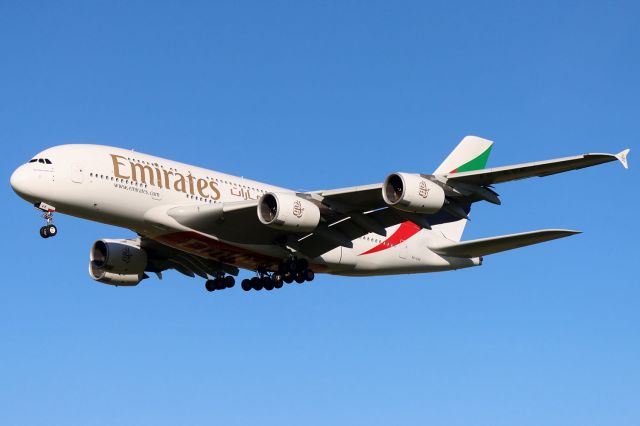 Airbus A380-800 (A6-EVK)