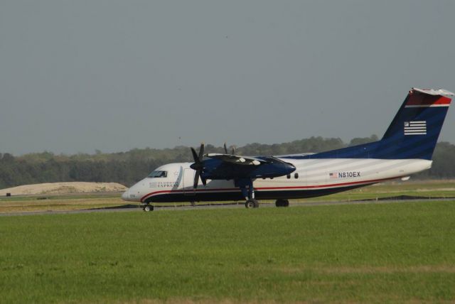 N810EX — - Dash 8 100 Service from PHL in the new USAirways Paint Scheme.